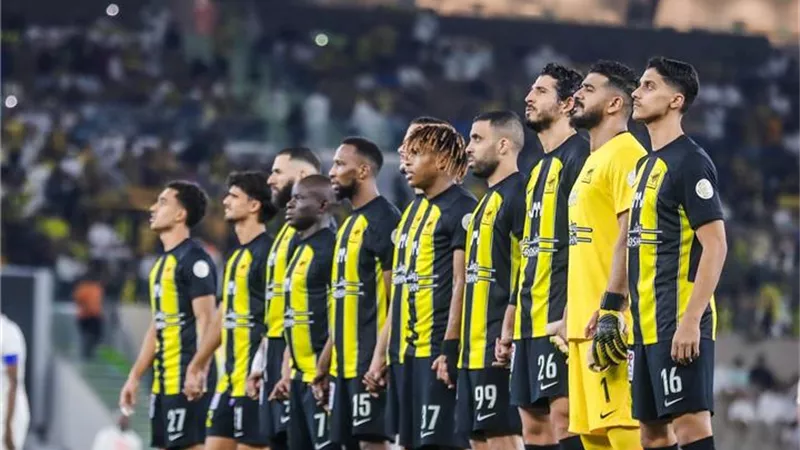 شاهد .. تيفو جماهير الاتحاد امام الأهلى فى الدورى السعودى