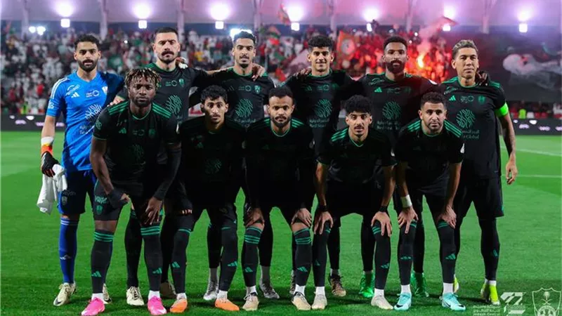 شاهد .. تيفو جماهير الأهلى فى مواجهة الاتحاد بالدورى السعودى