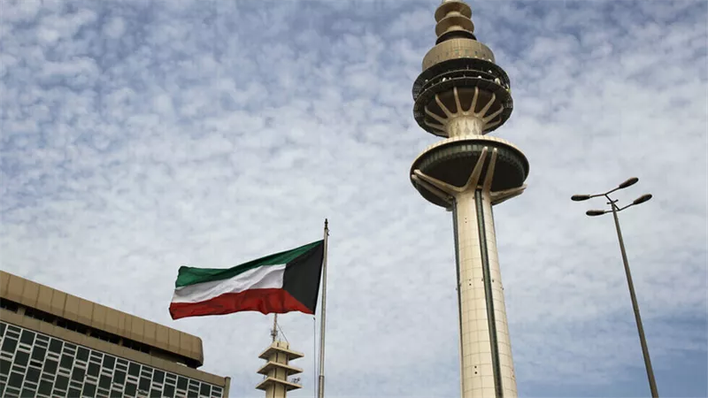 بعد توقف 16 شهرا..الكويت تعيد فتح تصاريح العمل للمصريين.. الشروط