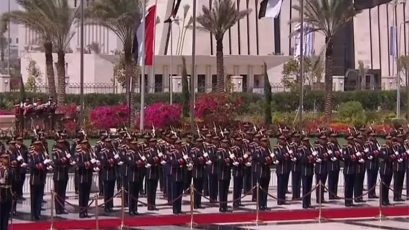 المدفعية تطلق 21 طلقة تحية للرئيس السيسي لأداء اليمين الدستورية لولاية جديدة