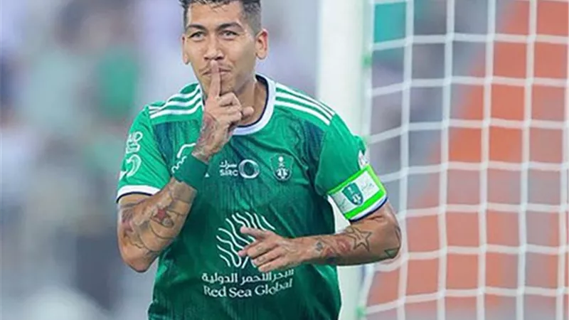 شاهد .. الحكم يلغى هدفا لفيرمينو أمام الاتحاد