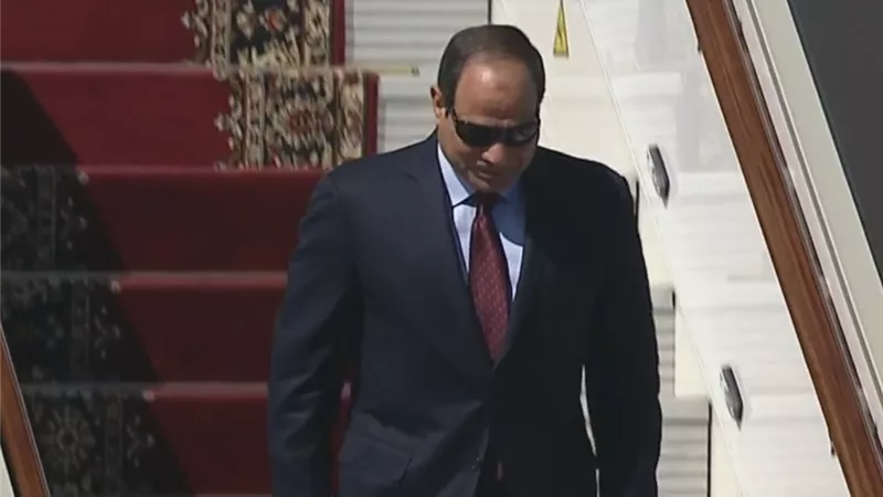 الرئيس السيسي يعود إلى أرض الوطن بعد زيارة الأردن ولقاء الملك عبد الله الثاني
