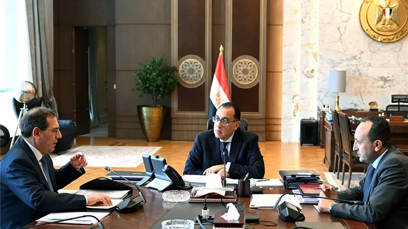 مدبولى يتابع موقف توفير الاحتياجات البترولية قبل إجازة العيد