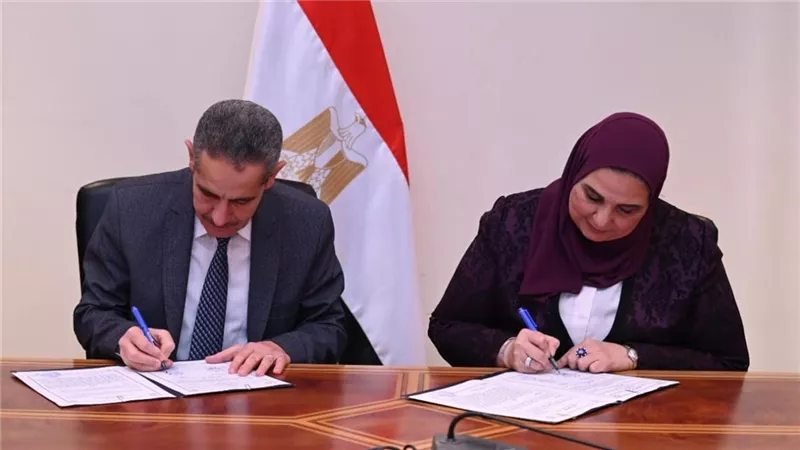 القباج ومحافظ الغربية يوقعان عقد تمليك مقر لبنك ناصر الاجتماعي