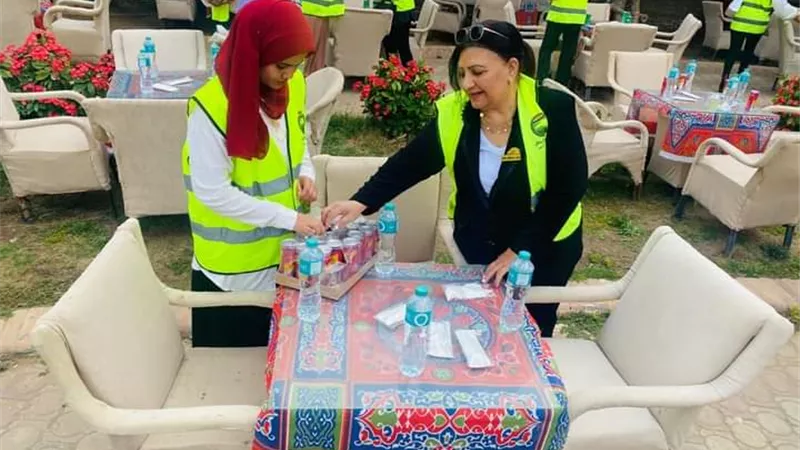 على مائدة «وطن واحد».. مستقبل وطن سوهاج ينظم إفطارا جماعياً