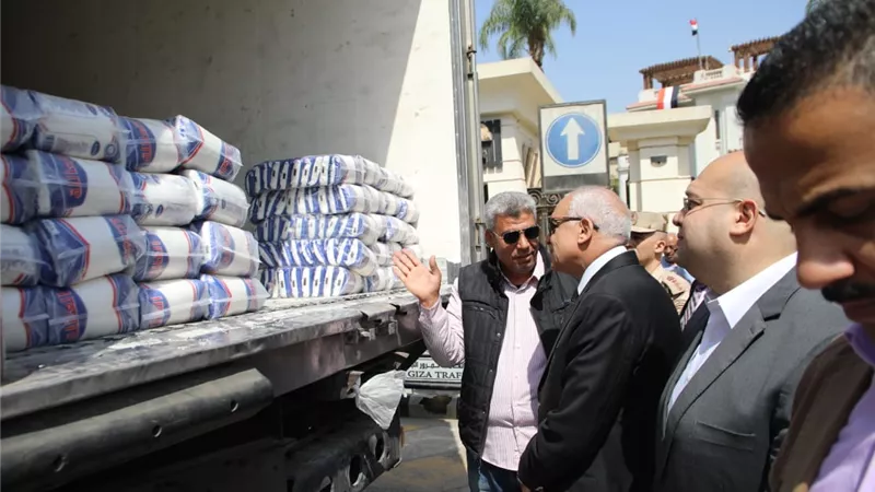 محافظ الجيزة يتفقد اصطفاف سيارات جهاز مشروعات الخدمة الوطنية