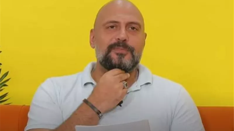 وليد فواز ينشر صورة من كواليس 