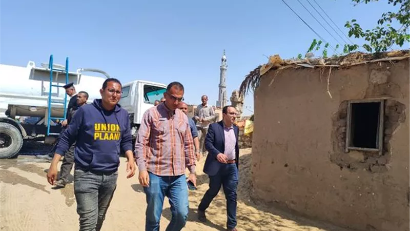 استمرار رفع آثار حادث إنهيار جسر ترعة الكوبانية بالإسماعيلية