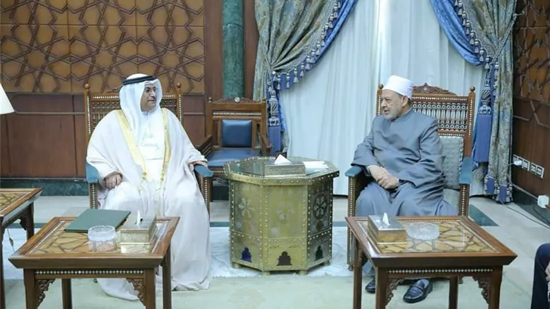 شيخ_الأزهر لرئيس البرلمان العربي:علينا النهوض ومواجهة أزماتنا