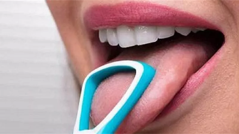 6 حالات صحية قد تكون كامنة وراء تغييرات اللسان .. منها الجفاف