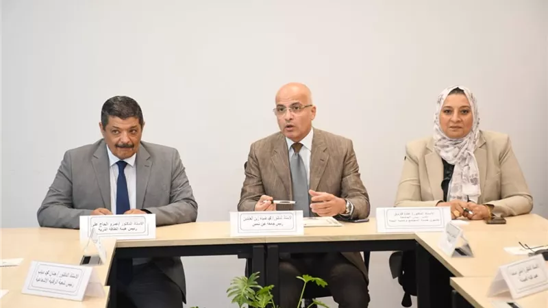رئيس جامعة عين شمس يستقبل رئيس الطاقة الذرية