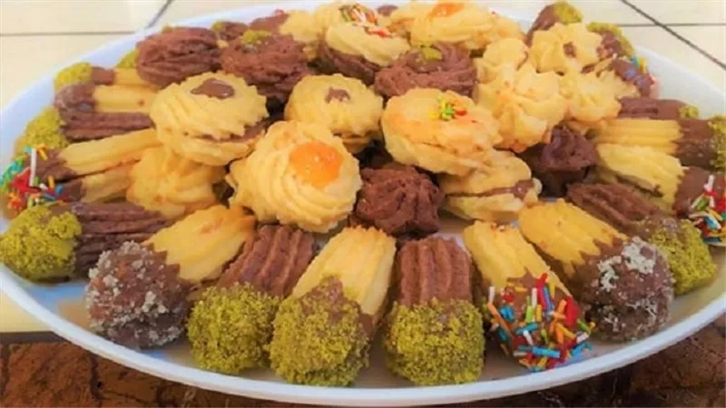 بخطوات سهلة وبسيطة .. طريقة عمل البيتي فور لعيد الفطر