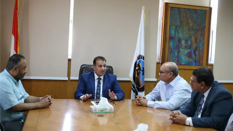 رئيس جامعة جنوب الوادي يترأس اجتماع صندوق علاج أعضاء هيئة التدريس