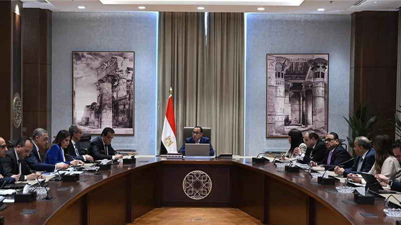 رئيس الوزراء يتابع خطة جذب الاستثمارات الأوروبية إلى مصر