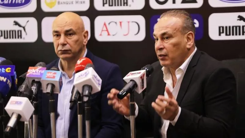 التوأم حسام وإبراهيم يزوران أحمد رفعت في المستشفى