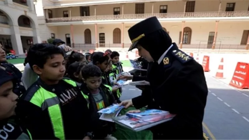 الداخلية تشارك الأطفال الاحتفال بيوم اليتيم بجميع مديريات الأمن