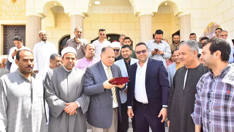 محافظ أسيوط يفتتح مسجد العارف بالله