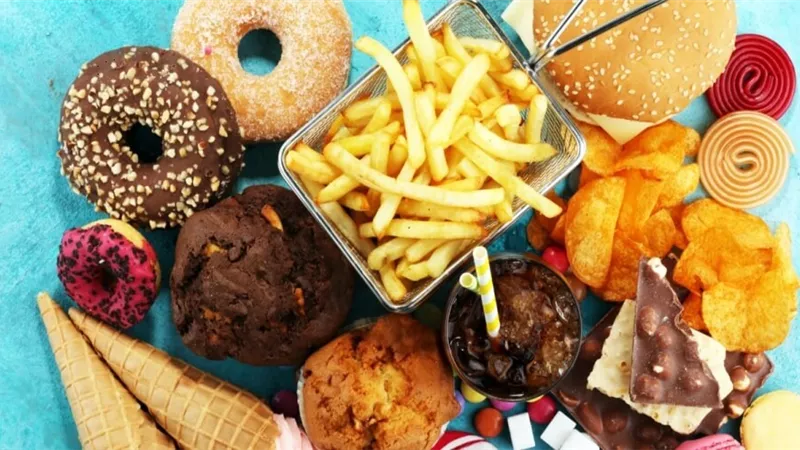 4 اطعمة ترفع الكوليسترول بسرعة ..تجنبها