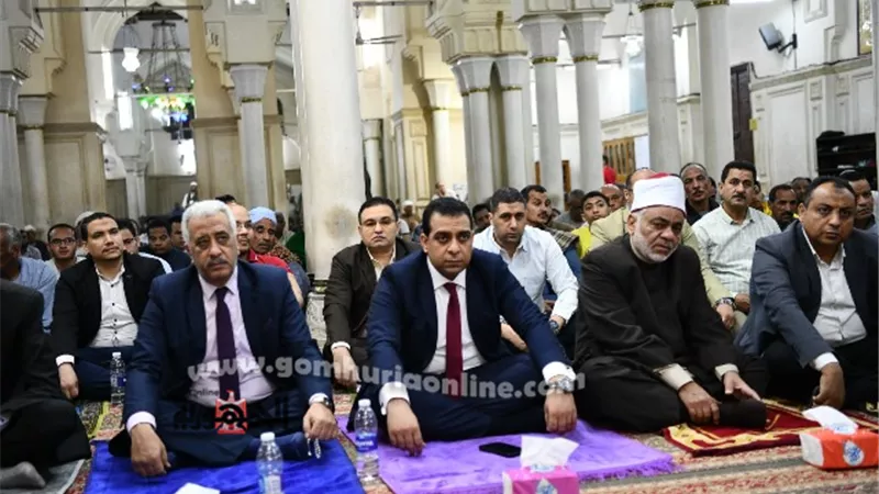 نائب محافظ قنا بشهد إحتفال ليلة القدر بمسجد عبد الرحيم القنائى
