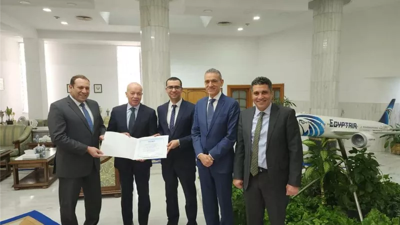 تكريم محاسب بمصر للطيران قام بتحديث برنامج تحليل الآداء المالي للشركة