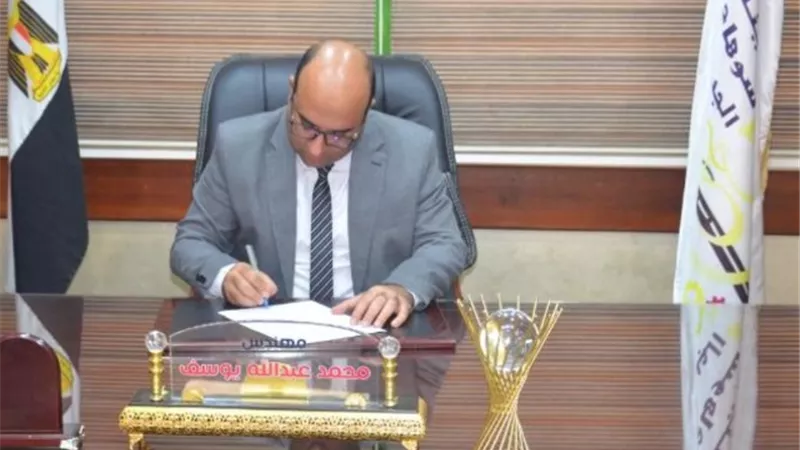رئيس سوهاج الجديدة يعلن عن أهم المشروعات الجديدة فى الطرق.. صور
