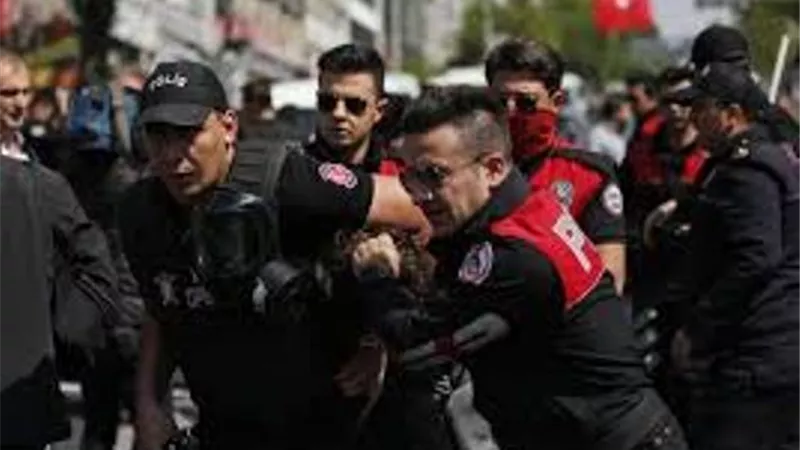 تركيا تعتقل 48 شخصا للاشتباه في ارتباطهم بتنظيم داعش
