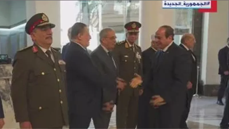 الرئيس يصل مقر حفل إفطار الأسرة المصرية وسط مشاركة كافة طوائف المجتمع