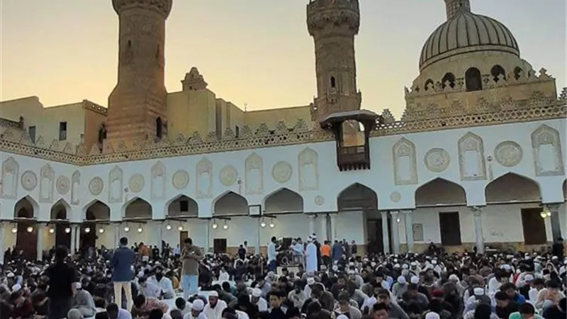 زيادة وجبات الإفطار الجماعي والسحور بالجامع الأزهر إلى 6000 وجبة