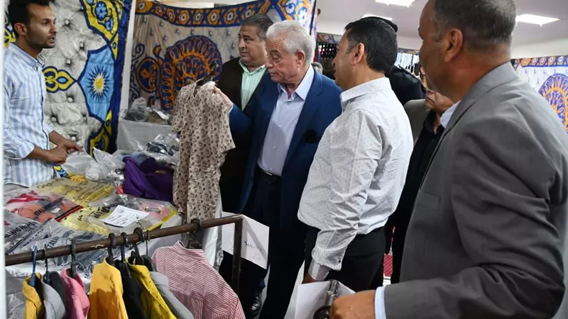 فودة يتفقد معرض 