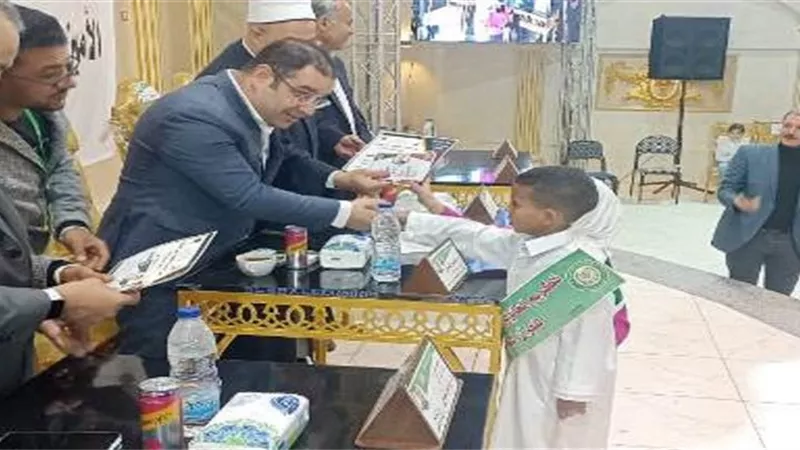 تكريم 530 في حفظ القران الكريم بمركز ناصر ببنى سويف