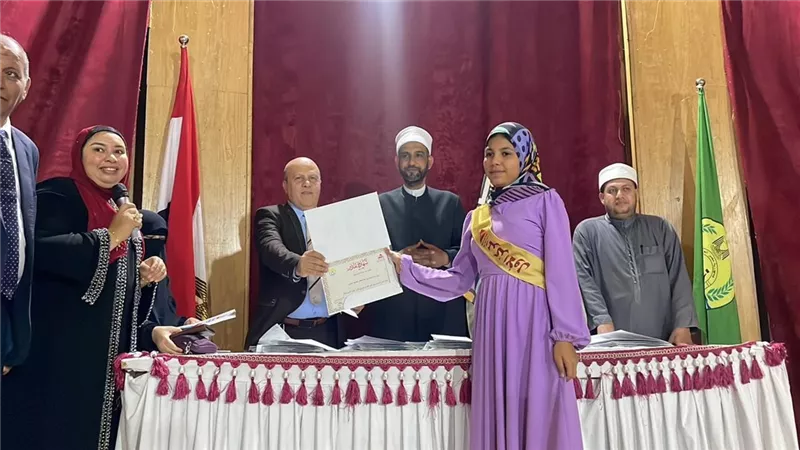 جوائز مالية لحفظة القرآن الكريم بالإسماعيلية