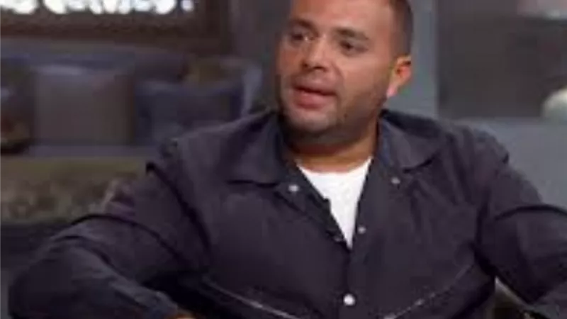 رامي صبري يكشف تفاصيل حياته مع عمرو اديب