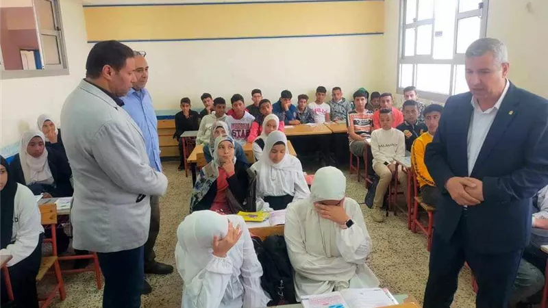 مدير تعليم دمياط يفاجئ مدارس السرو