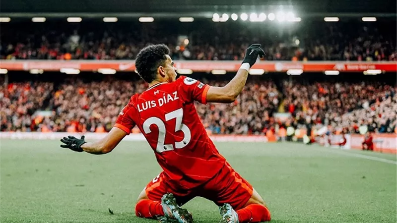 ليفربول يحسم الشوط الأول بهدف فى مرمي مانشستر يونايتد - شاهد