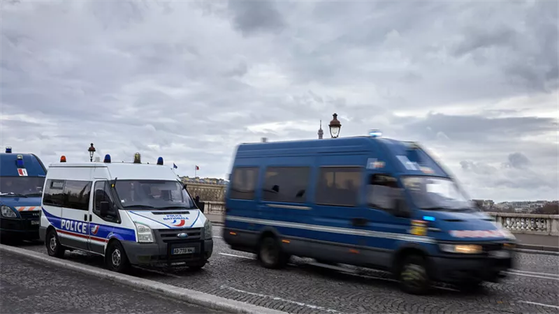 ضبط 70 كلغ من حشيشة الكيف في منزل رئيسة بلدية في فرنسا