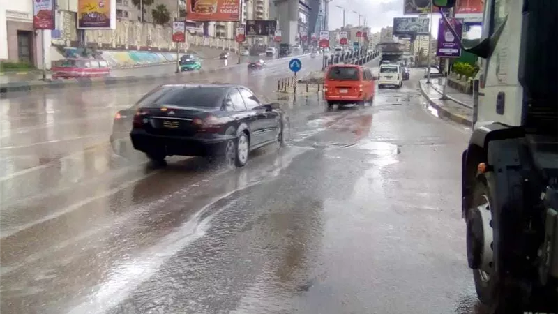 امطار غزيرة على الاسكندرية