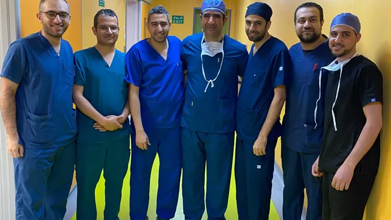نجاح جراحة لاستئصال ورم بالكُلى لمريضة أربعينية بجامعة أسيوط