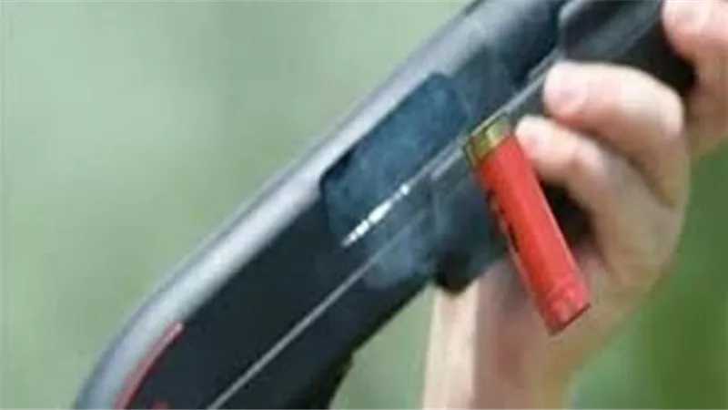 إصابة عامل زراعى برش خرطوش بسبب خلافات الجيرة بالبلينا