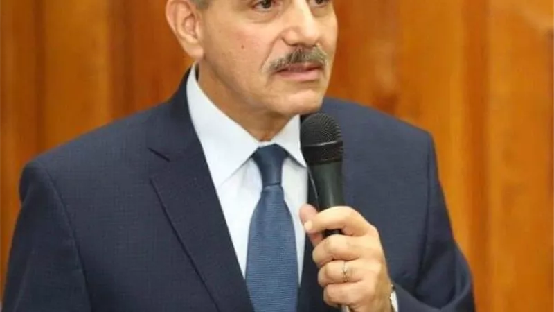 تكثيف العمل لإزالة آثار الأمطار من الشوارع والساحات قبل العيد