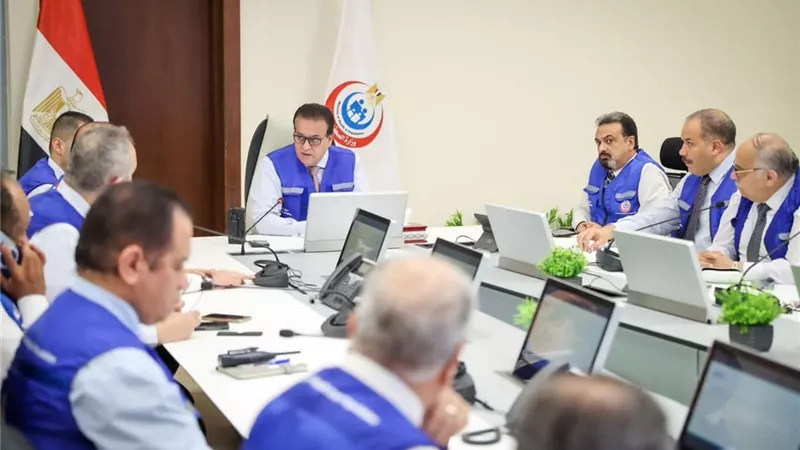 وزير الصحة يوجه باستمرار شن حملات مكثفة على منشآت تداول المنتجات الغذائية