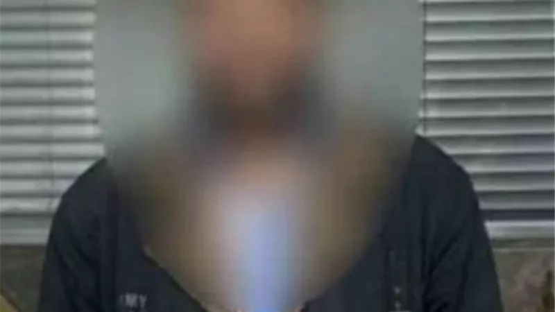 القبض على سائق نقل لاصطدامه بأتوبيس محدثاً إصابة 12 من مستقليه