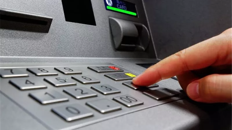 استعدادا لإجازة عيد الفطر.. تغذية ماكينات ATM على مستوى الجمهورية