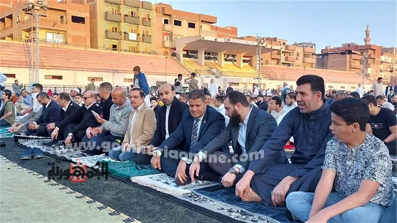سرور يشارك أهالي قويسنا المنوفية صلاة عيد الفطر المبارك