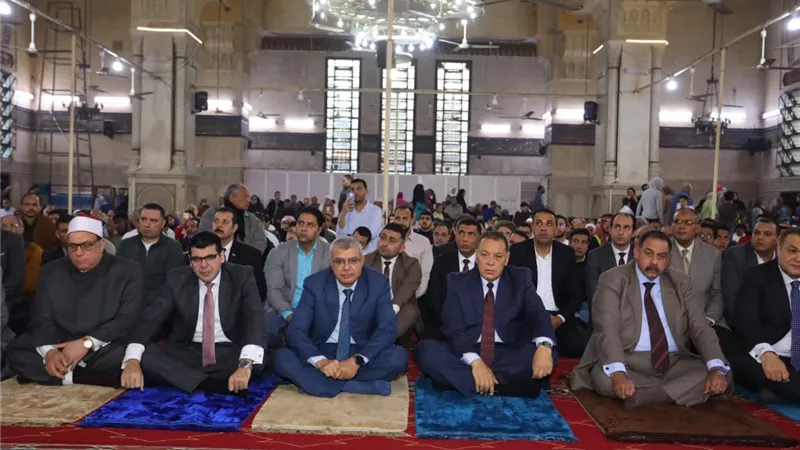 رئيس جامعة الزقازيق يهنىء محافظ الشرقية بعيد الفطر المبارك