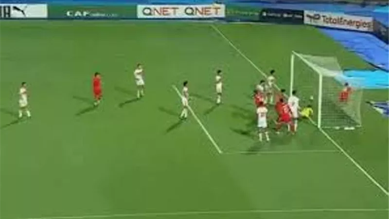 بعد خطأ مباراة فيوتشر .. جلسة لمدرب الزمالك مع محمد عواد