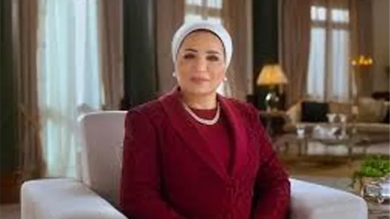 قرينة الرئيس تهنئ المصريين بعيد الفطر المبارك
