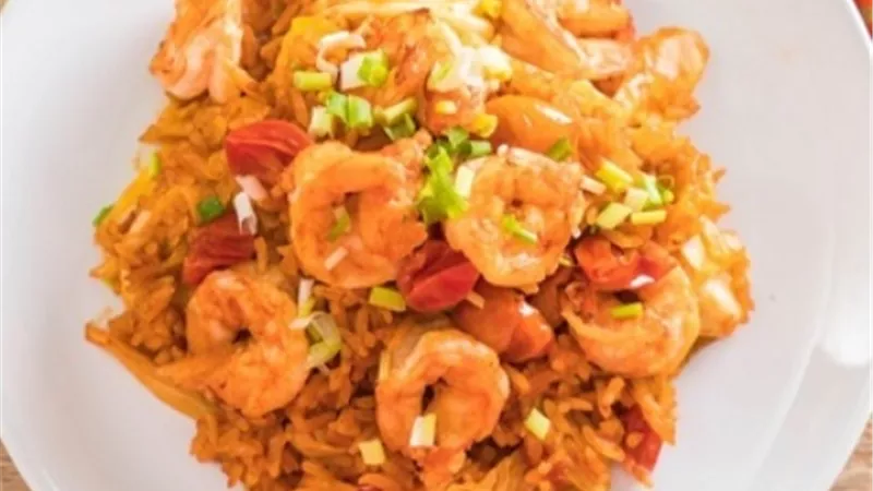 طريقة صنع أرز بالروبيان وصلصة الطماطم