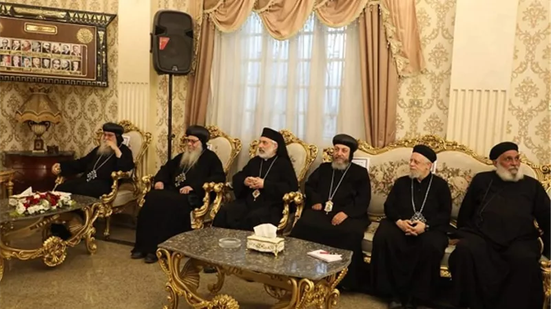 محافظ المنيا يستقبل المهنئين بعيد الفطر المبارك