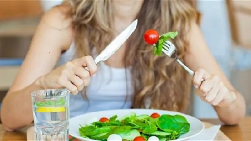 وجبات صغيرة و2 لتر ماء..أبرز نصائح هيئة الدواء للمواطنين في العيد