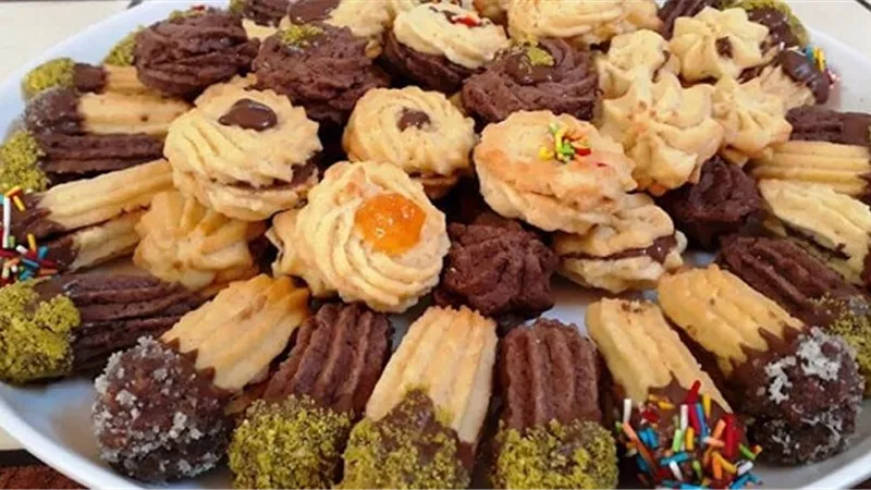 3 فئات عليها الحذر عند تناول كعك العيد